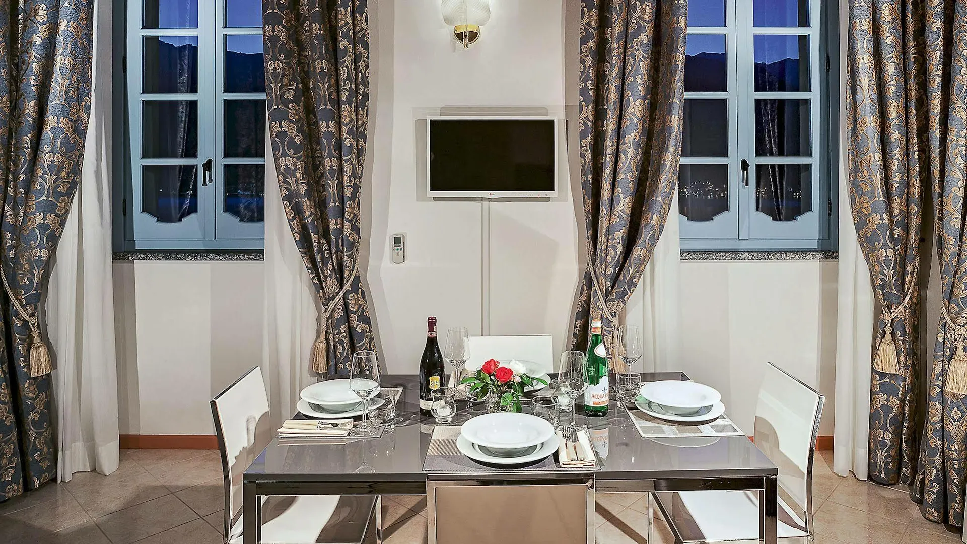 Palazzo Del Vicere Aparthotel Lezzeno 0*,  Italy