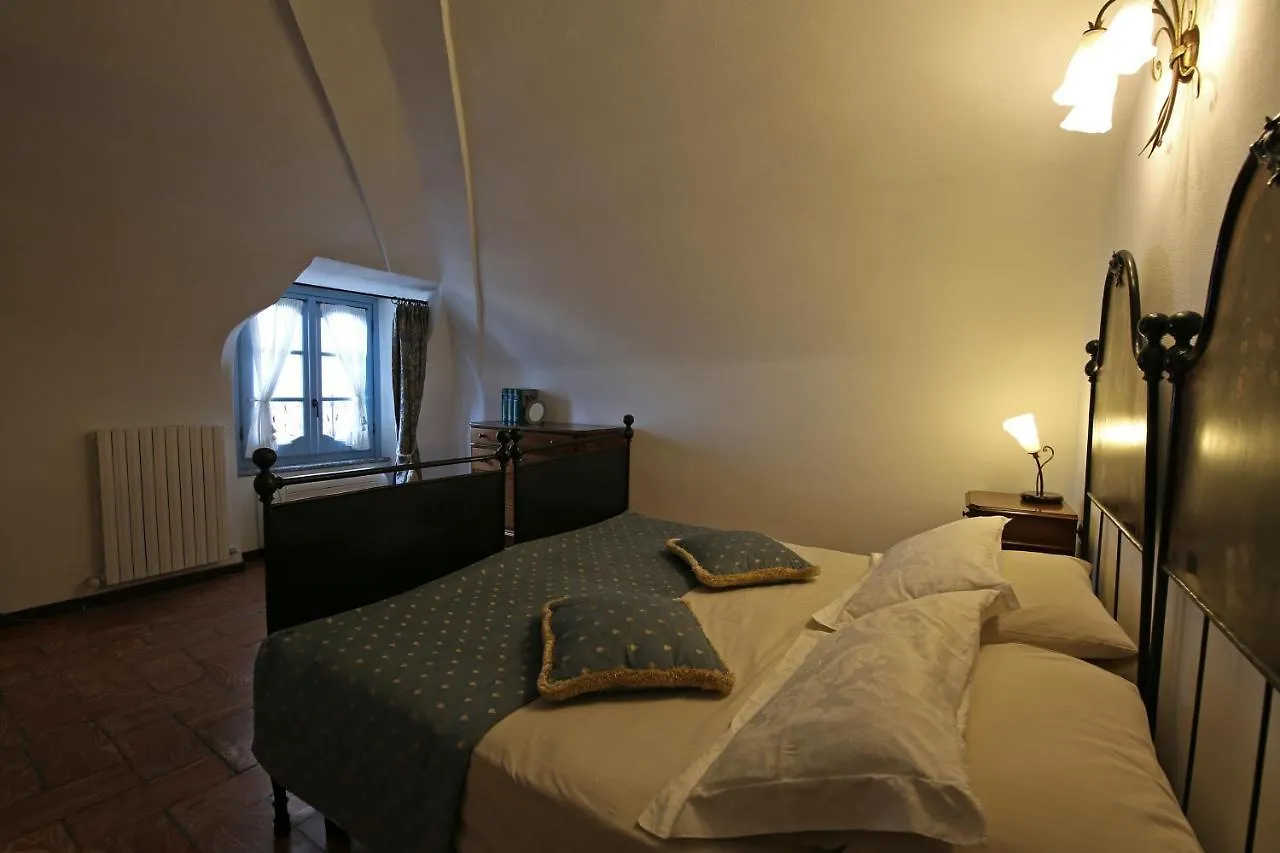 Palazzo Del Vicere Aparthotel Lezzeno Italy