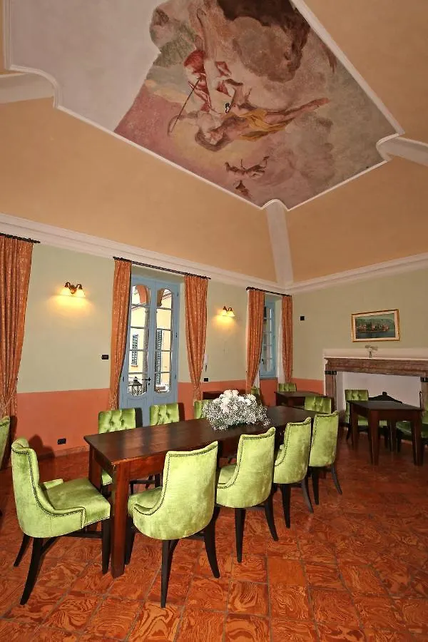 Palazzo Del Vicere Aparthotel Lezzeno Italy