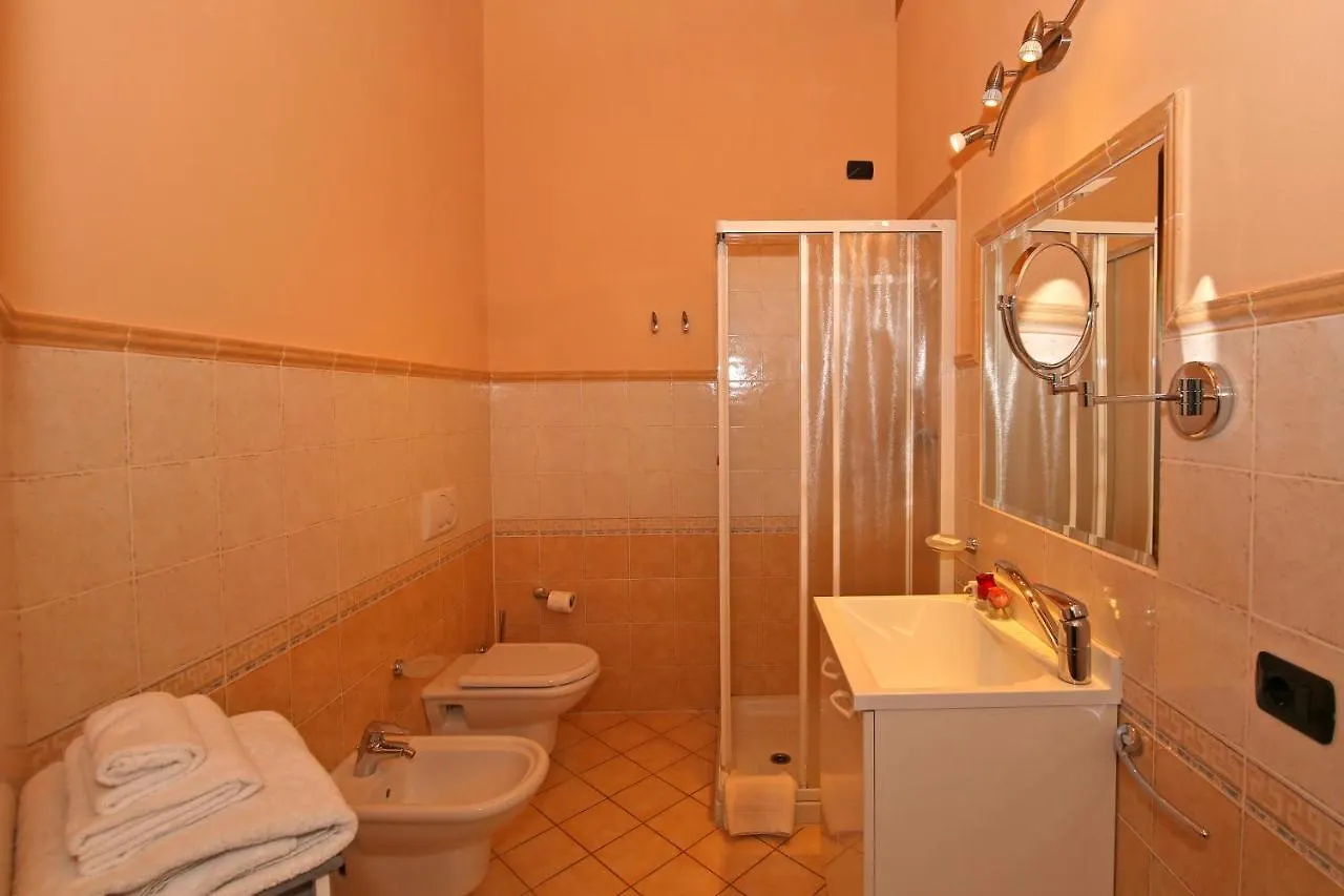 Palazzo Del Vicere Aparthotel Lezzeno 0*,