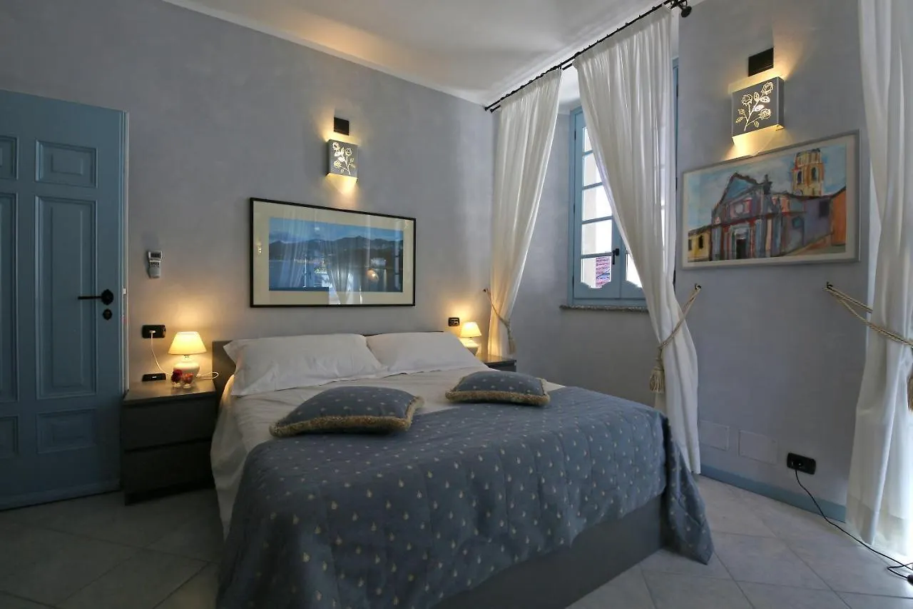 Palazzo Del Vicere Aparthotel Lezzeno Italy