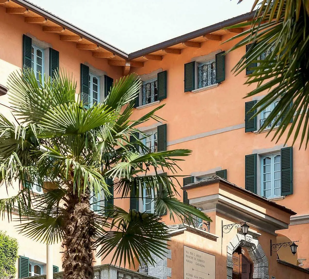 Palazzo Del Vicere Aparthotel Lezzeno Italy