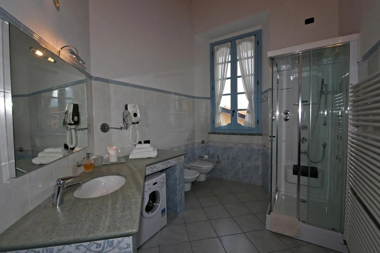 Palazzo Del Vicere Aparthotel Lezzeno Italy