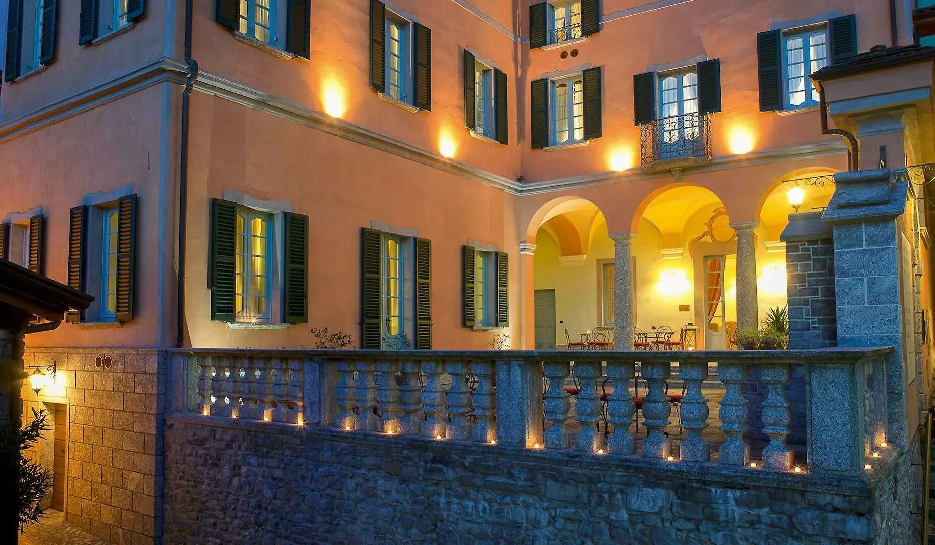 Palazzo Del Vicere Aparthotel Lezzeno 0*,