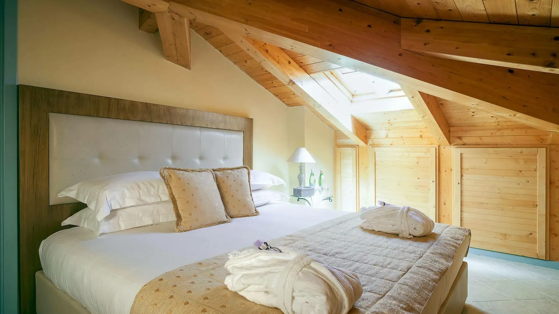Palazzo Del Vicere Aparthotel Lezzeno 0*,  Italië