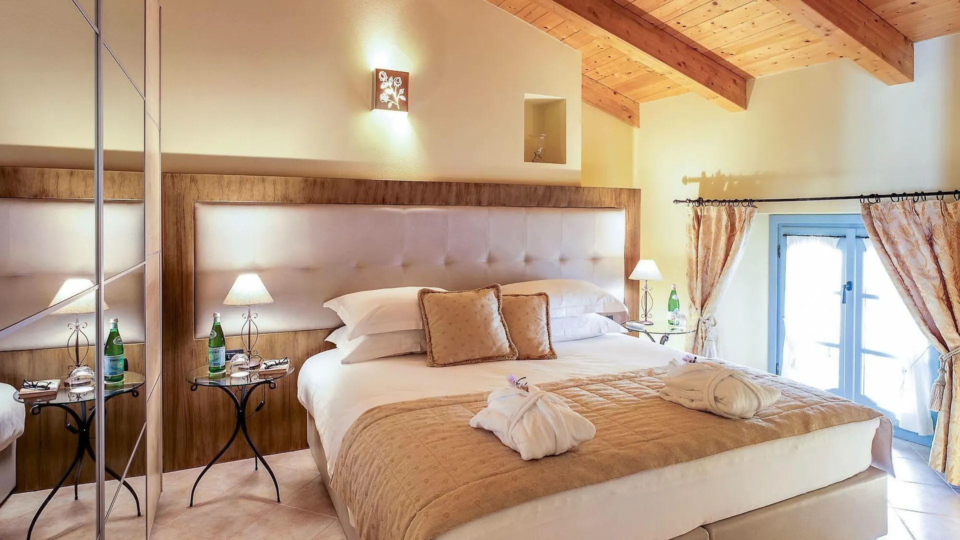 Palazzo Del Vicere Aparthotel Lezzeno Italy